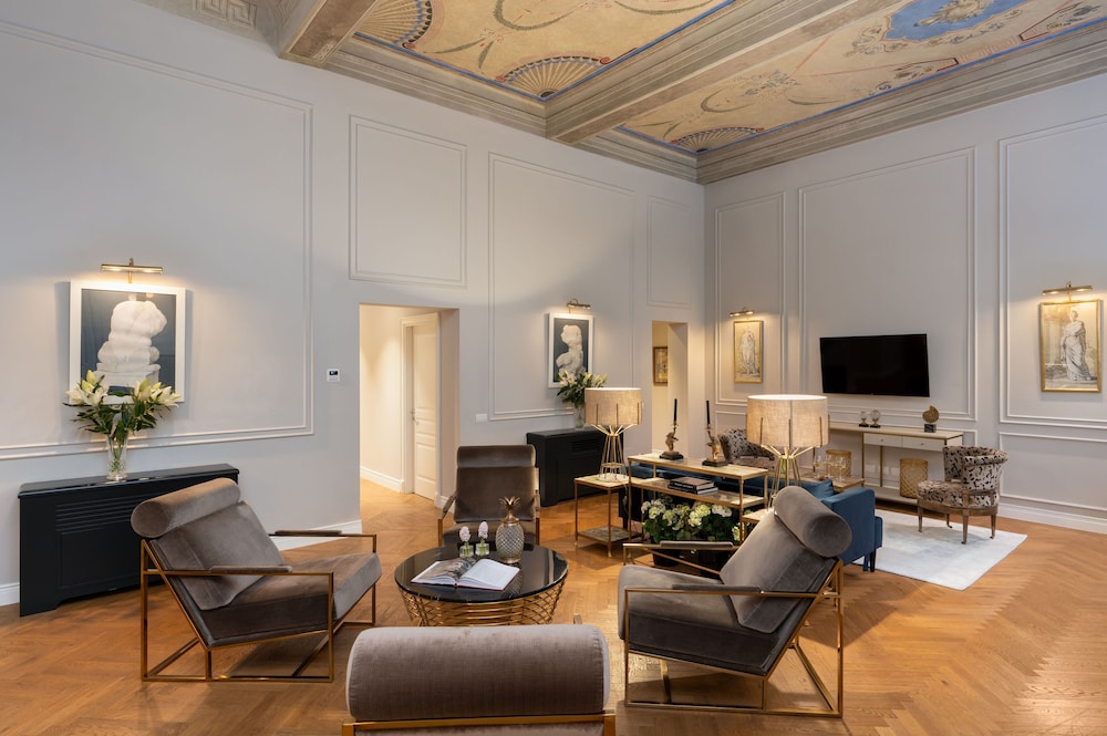 Luxury Apartment photo 1