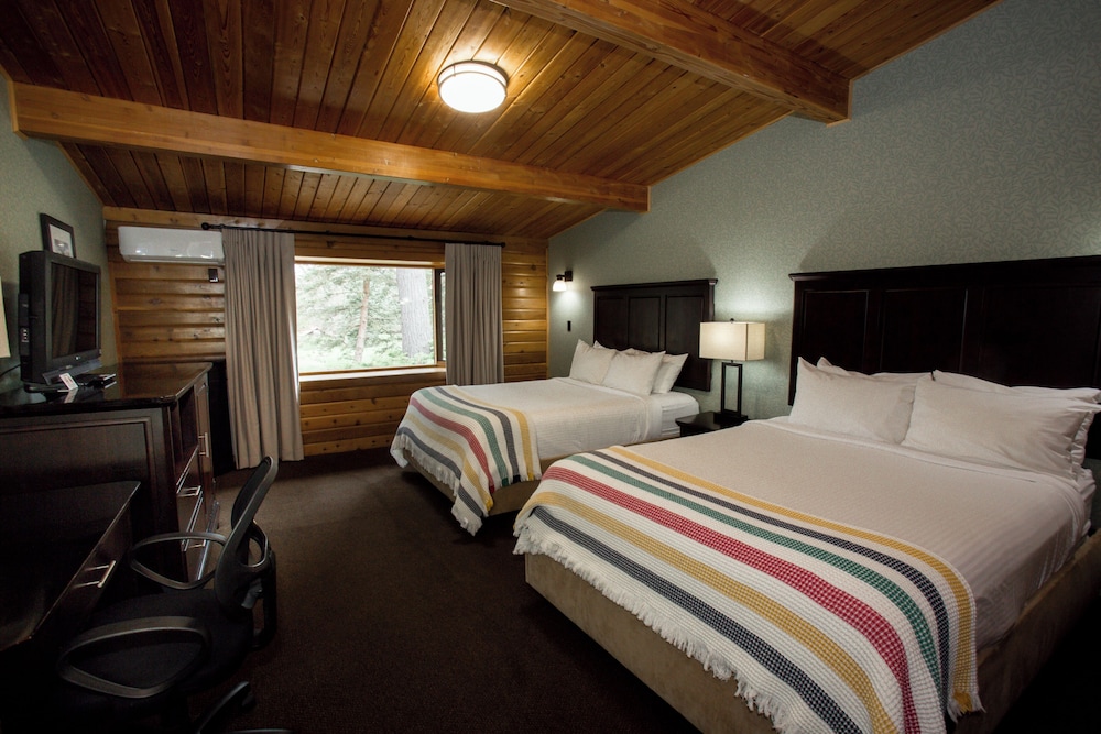 Main Lodge, Standard 2 Queen Beds