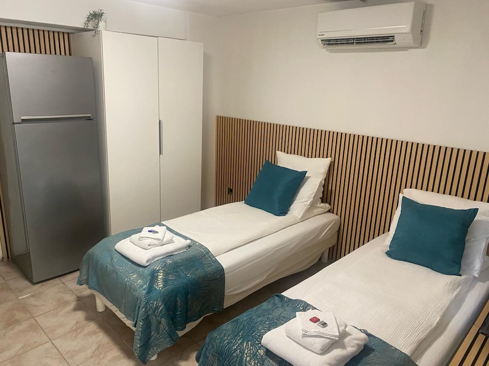 Twin Studio Suite photo 1