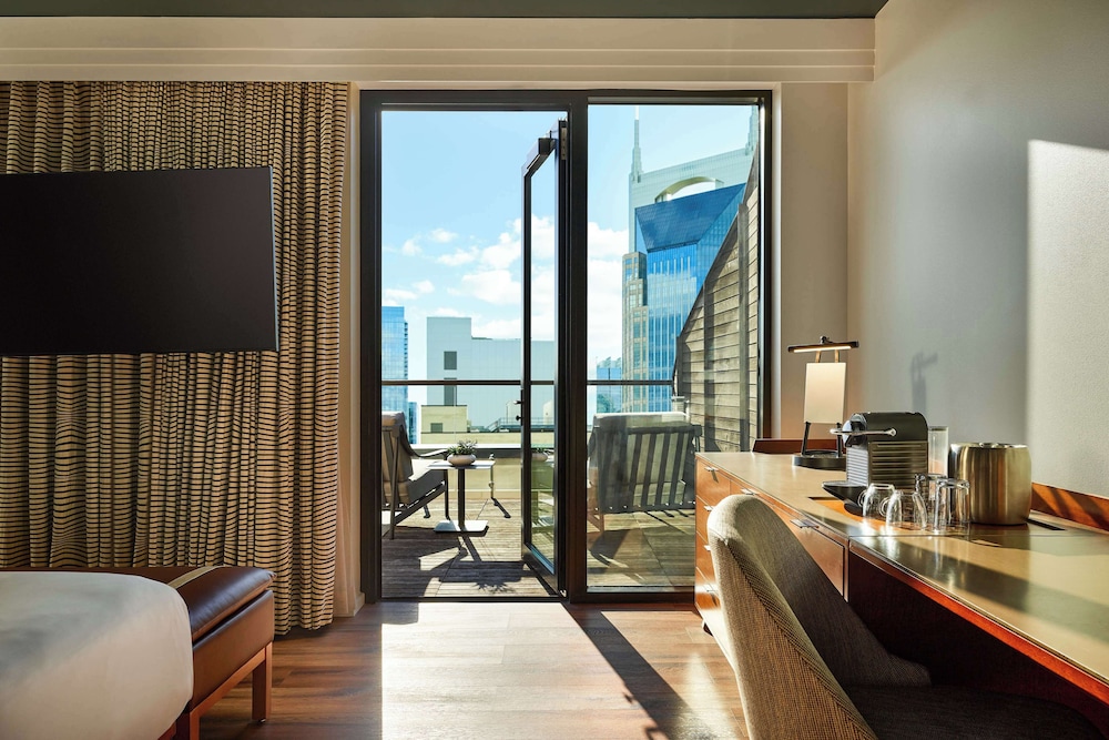 Room, 1 King Bed, Accessible, Terrace (Mobility & Hearing)