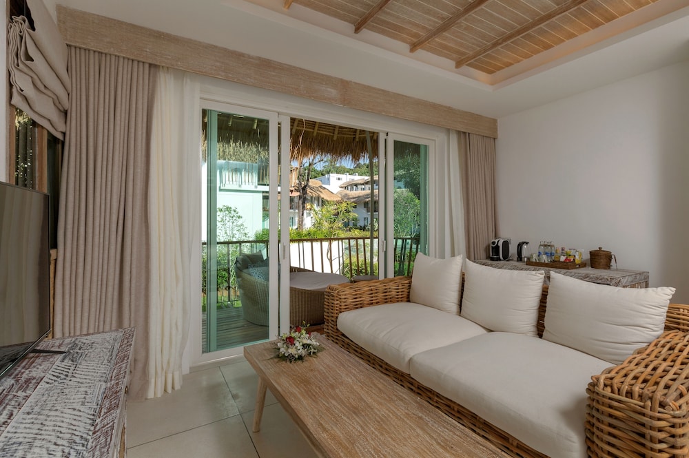 Suite - Photo 3