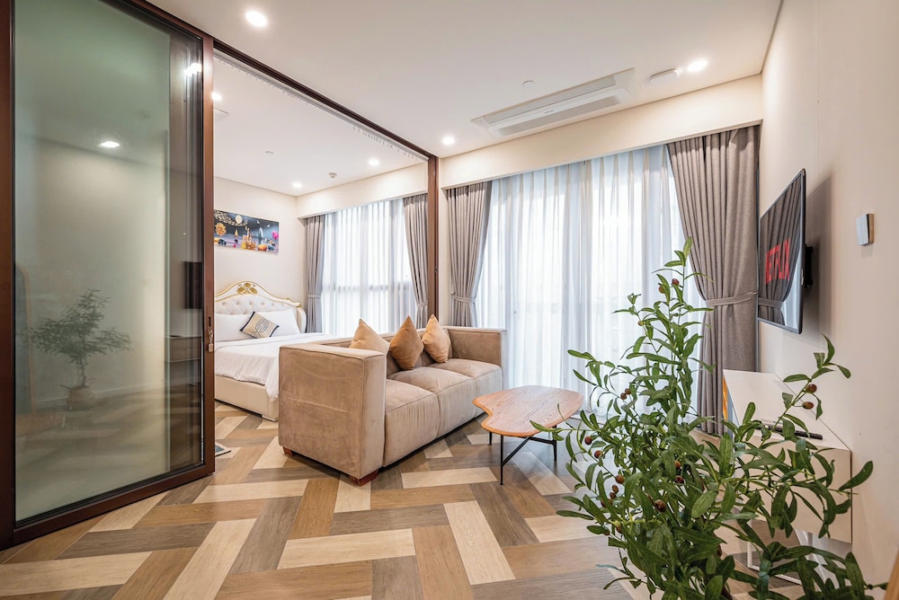 Grand Suite, 1 Bedroom, Club Lounge Access, City View