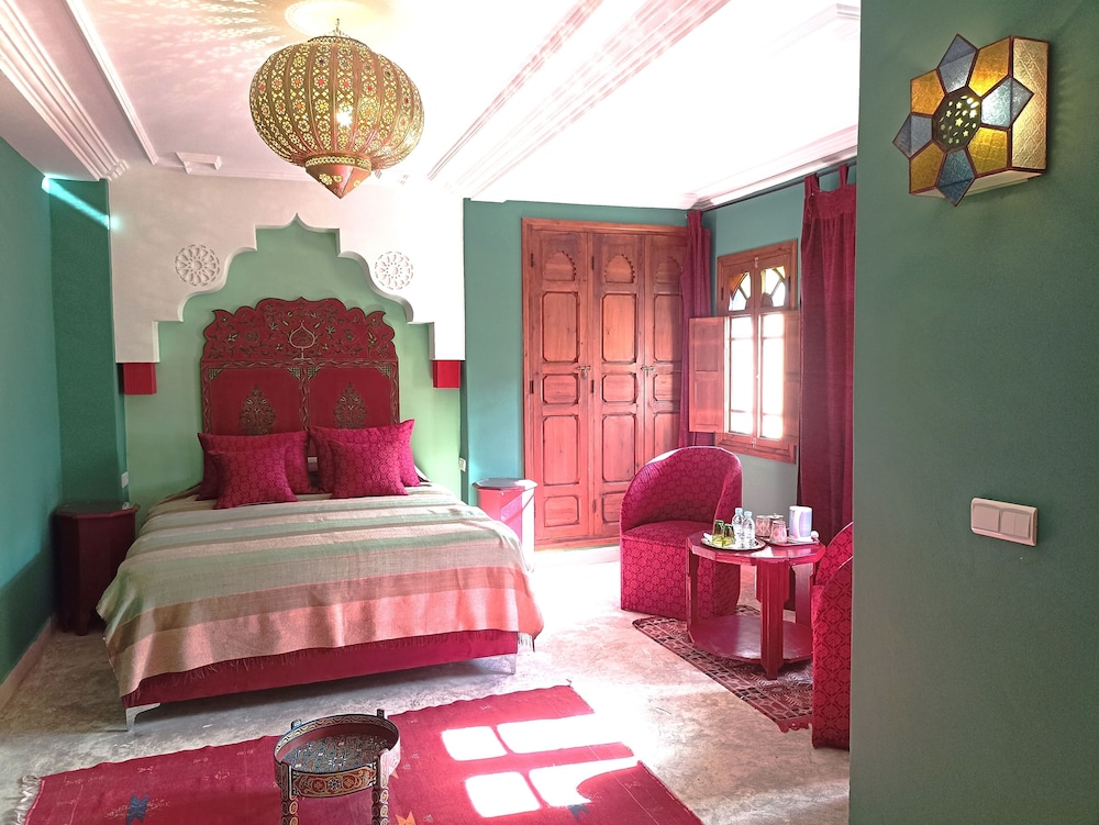 Premium Double Room, 1 Queen Bed, Private Bathroom
