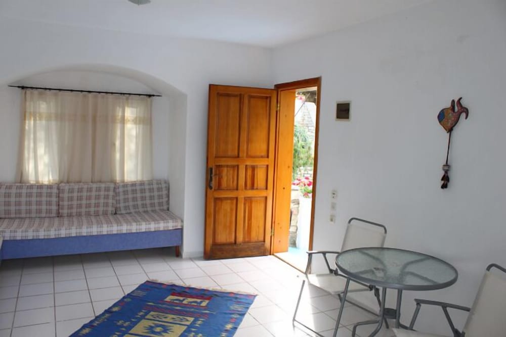 Standard Suite, Garden View - Photo 7