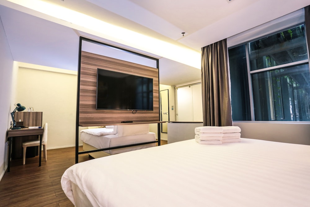 Family Triple Room, Multiple Beds, Non Smoking photo 3