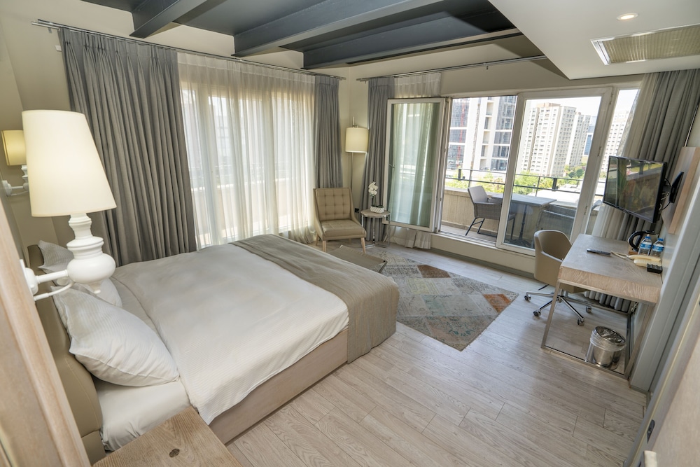 Deluxe Double Room, Balcony photo 1