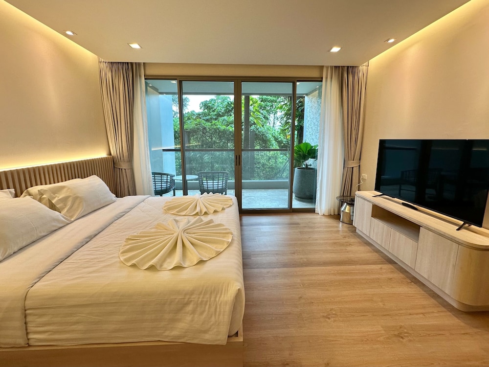 2 Bedrooms Deluxe photo 2
