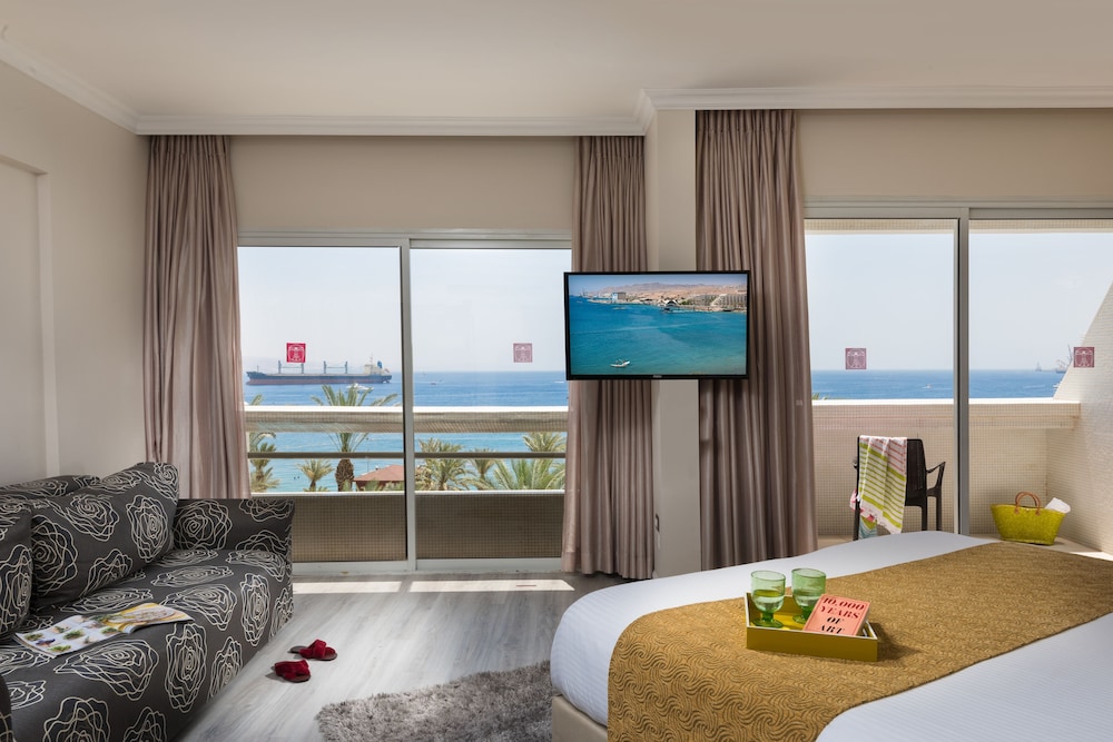 Junior Suite, Club Lounge Access, Sea View - Photo 5