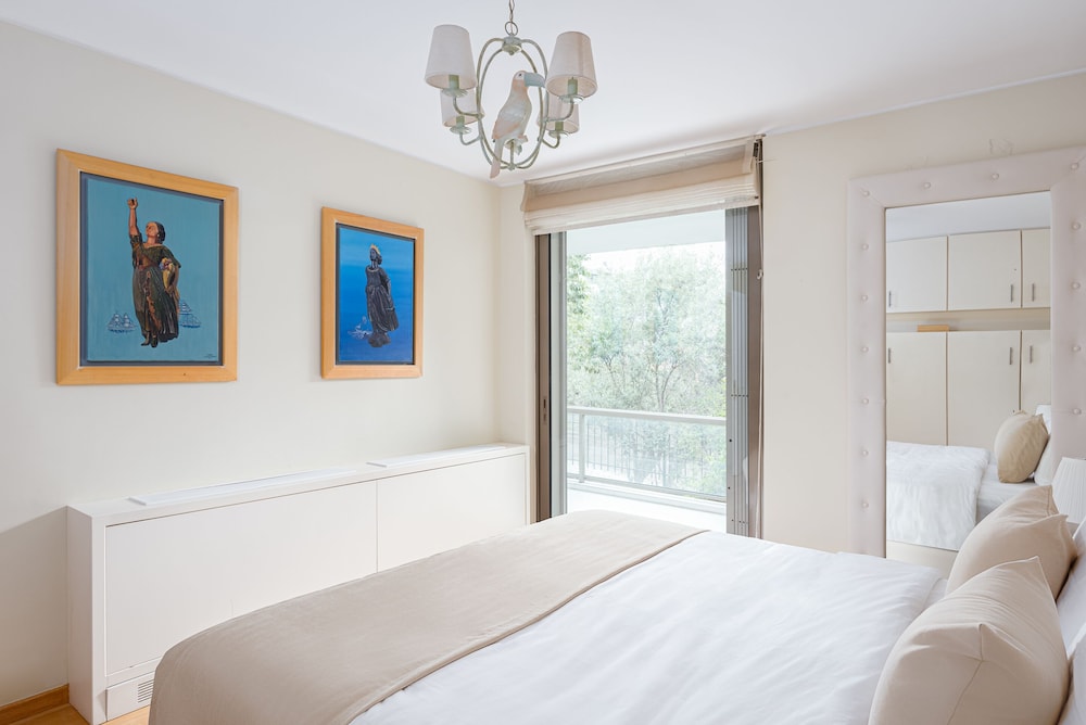 Royal Villa photo 3