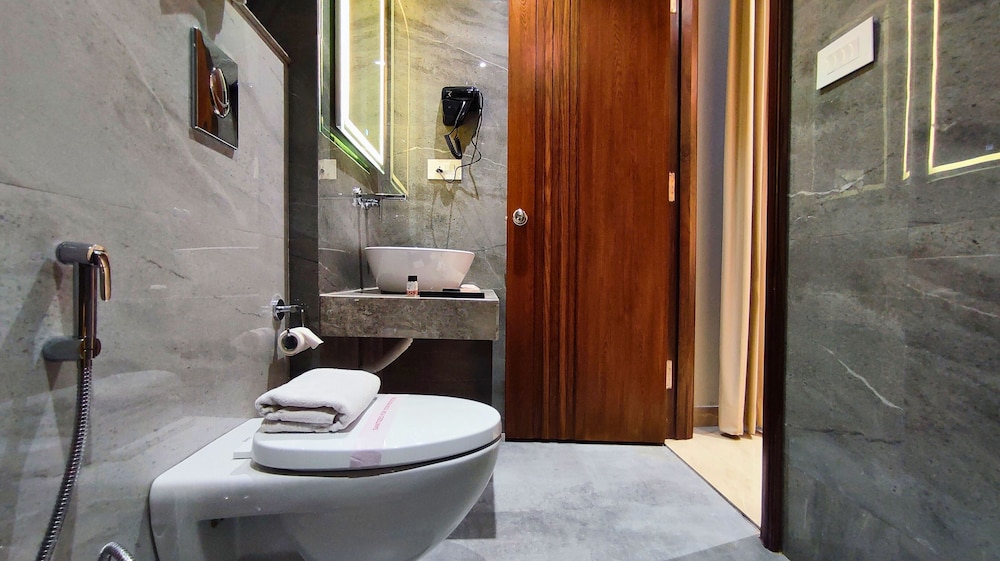Premium Room - Photo 19
