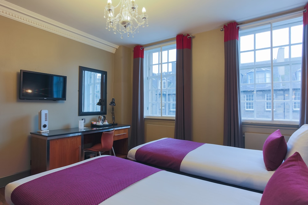 Superior Double or Twin Room - Photo 8