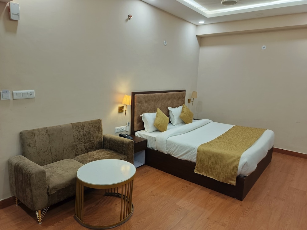 Standard Double Room, City View
