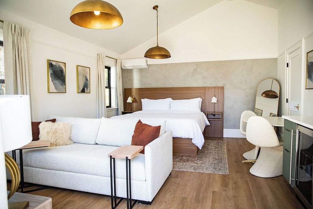 Luxury Studio Suite