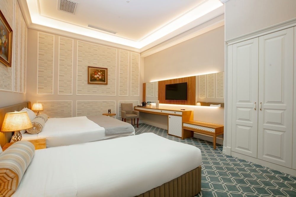 Budget Double Room ( No Window ) - Photo 2