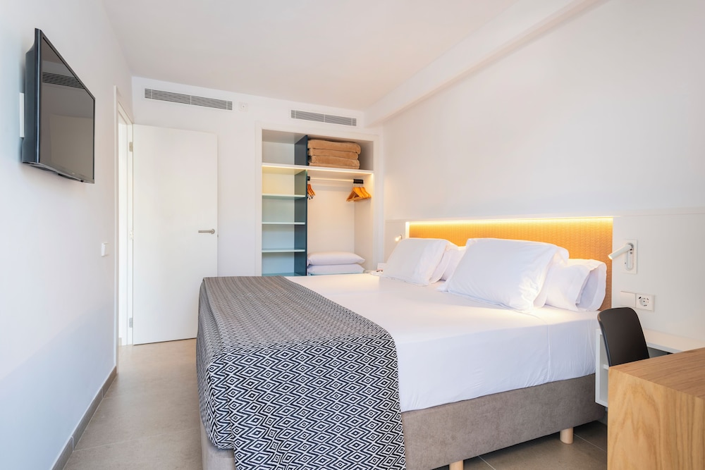 Superior Apartment, 1 Bedroom, Pool View (Select, 2 Adults + 1 Child) photo 2