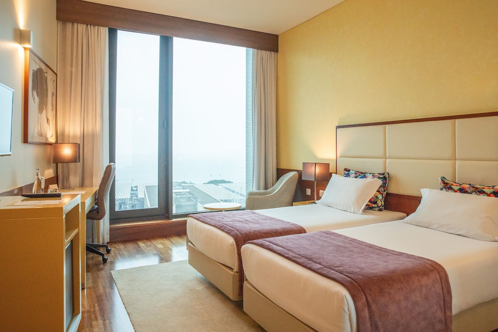 Standard Double or Twin Room - Photo 3