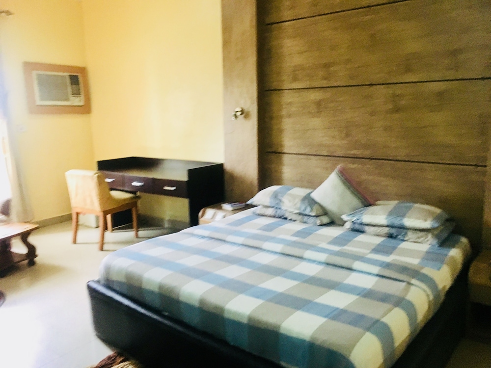 Executive Room (Deluxe) photo 2