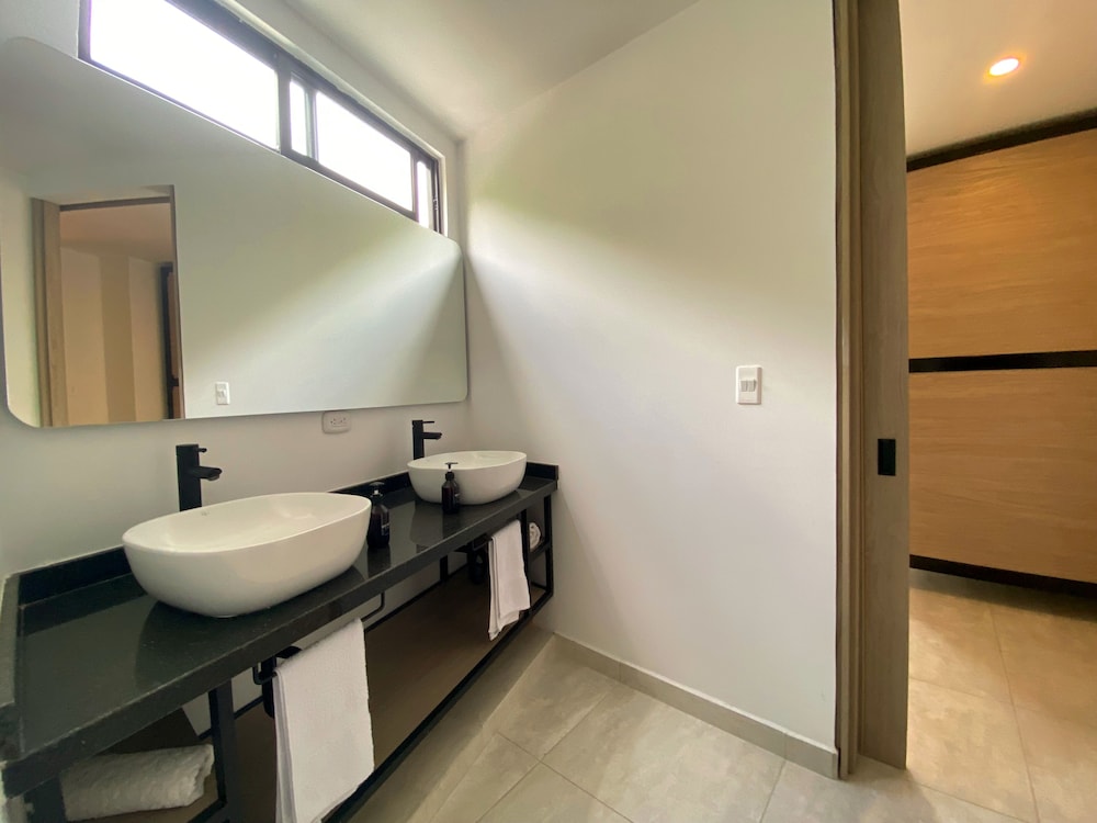 Basic Shared Dormitory, 1 Double Bed, River View photo 3