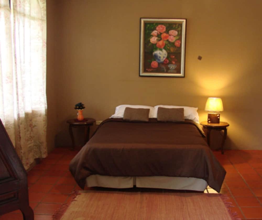 Superior Suite, 2 Bedrooms, Kitchenette, Garden View photo 2