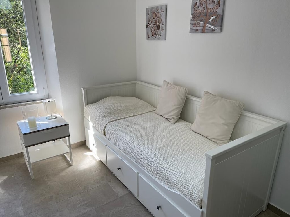 Basic Single Room photo 1