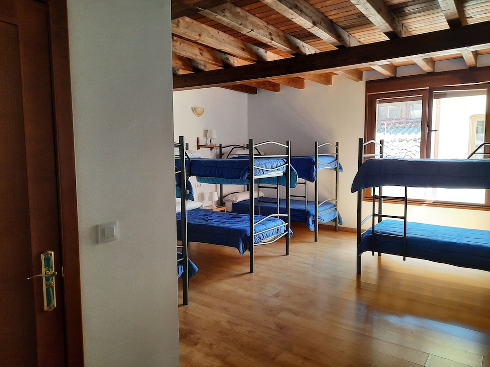 Basic Shared Dormitory, Ensuite