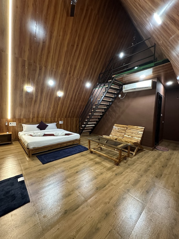 Signature Cabin photo 3