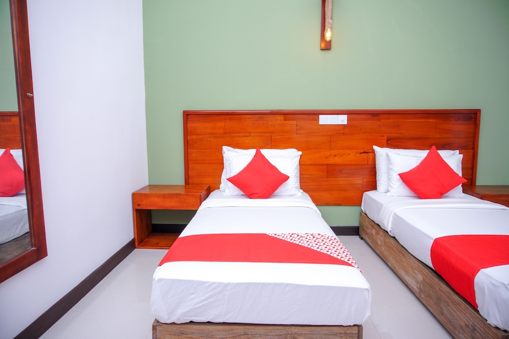 Deluxe Triple Room, Balcony photo 2