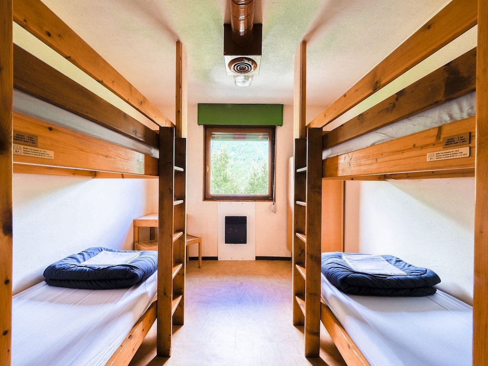 Quadruple Room - Shared Bathroom