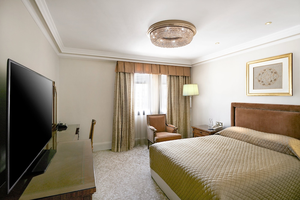 Grand Royal two bedroom suite haram view photo 2