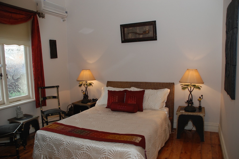Indira Double Room with Spa Bath photo 3