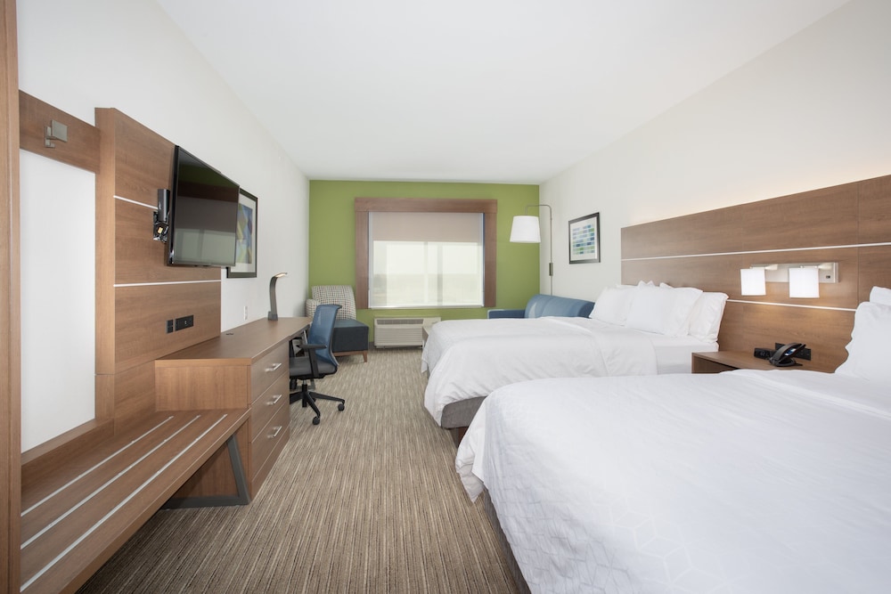 Suite, 2 Queen Beds - Photo 2