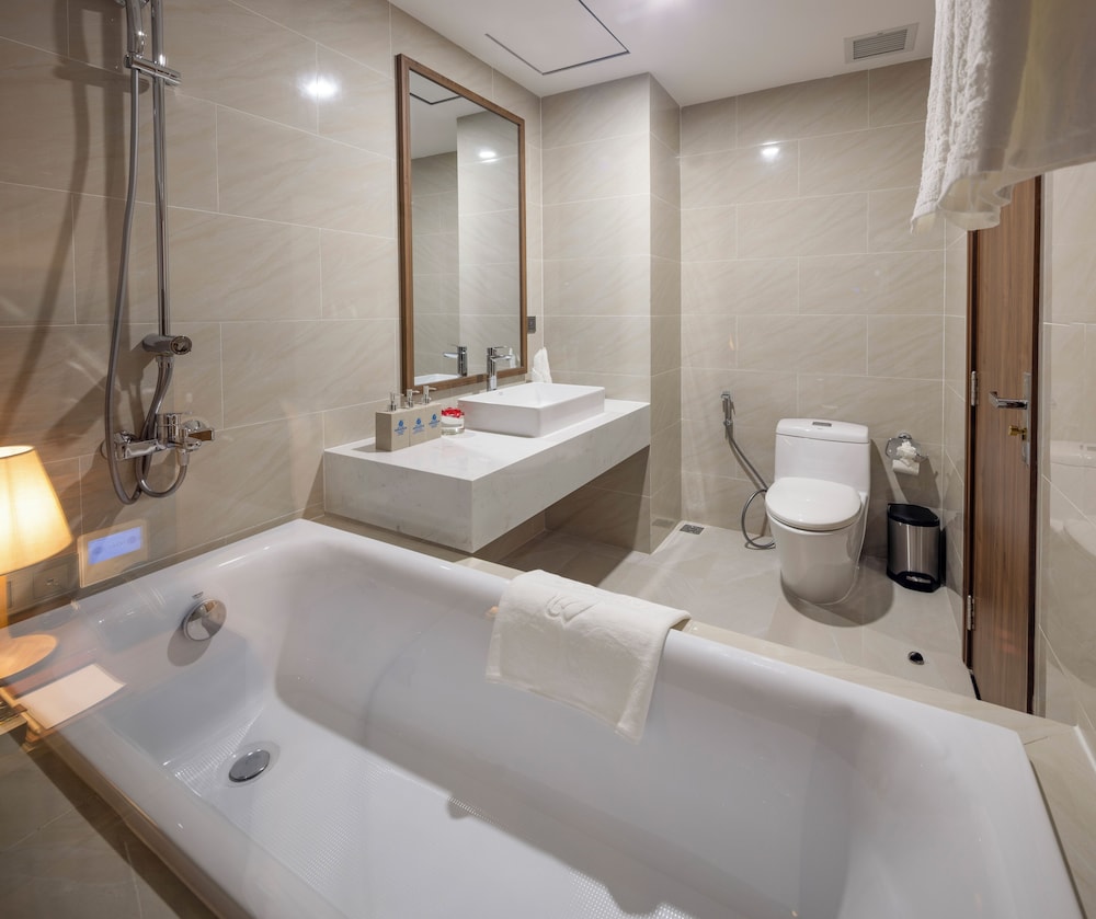 Senior Double or Twin Room, Sea View - Photo 8
