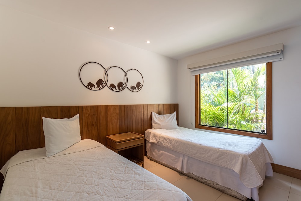 Superior Quadruple Room photo 2