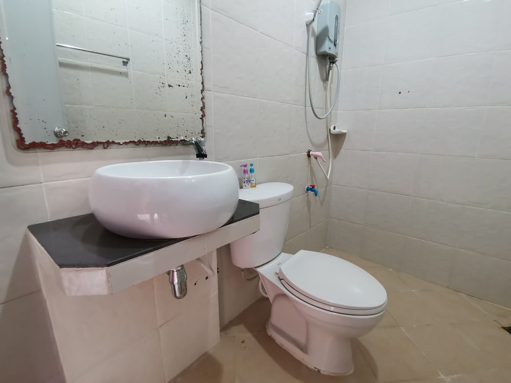 Standard Twin Room - Photo 5