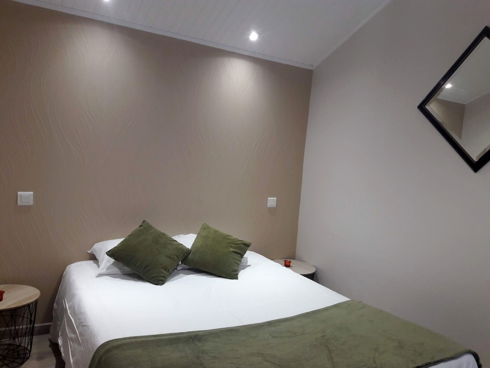 Standard Double Room photo 3