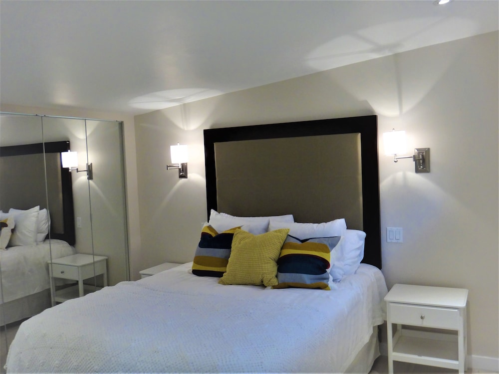 Executive House, 1 Bedroom, Kitchen, Mountainside photo 3