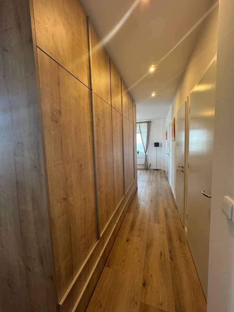 Grand Apartment, 2 Bedrooms, Pets Not Allowed (AP 18) photo 3