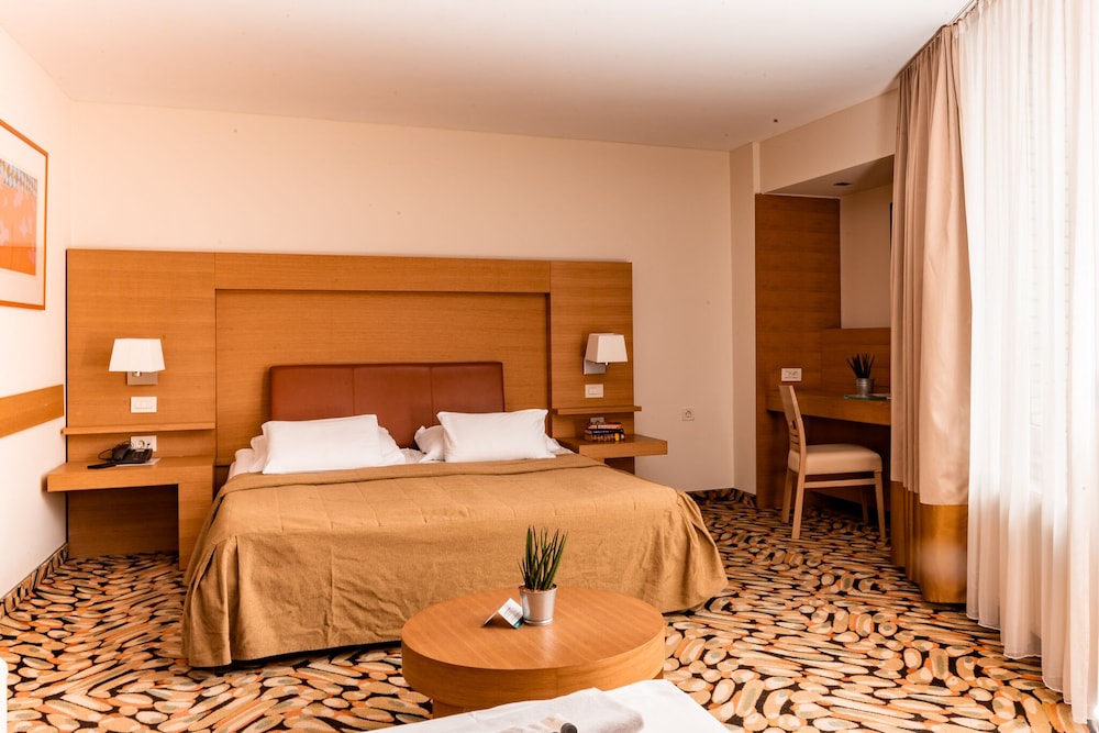 Junior Suite - Photo 1