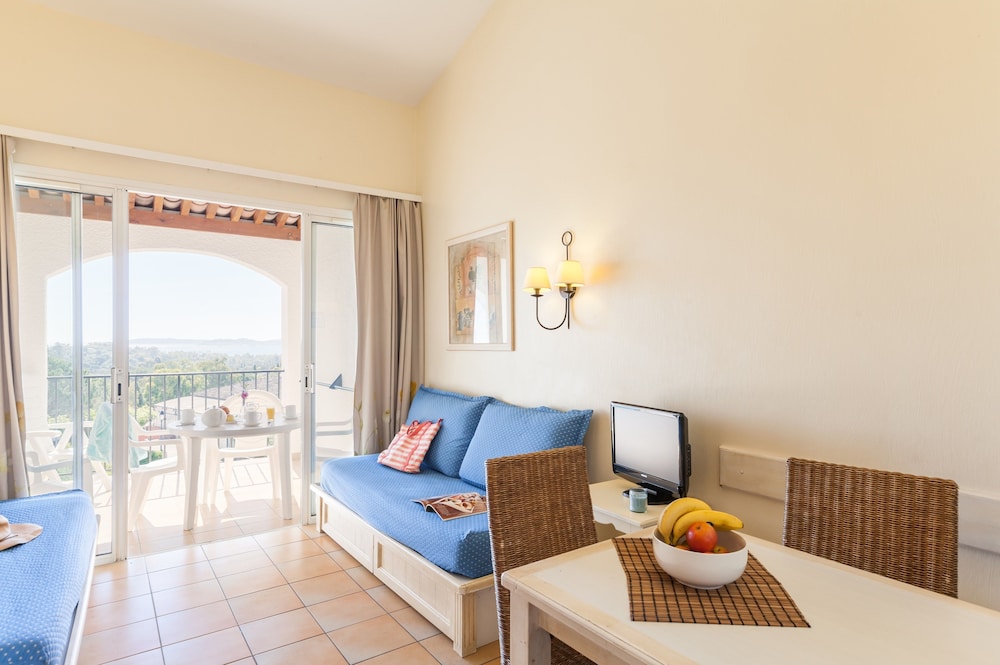 Studio 4 people - 1 sleeping alcove - Terrace or Balcony photo 1