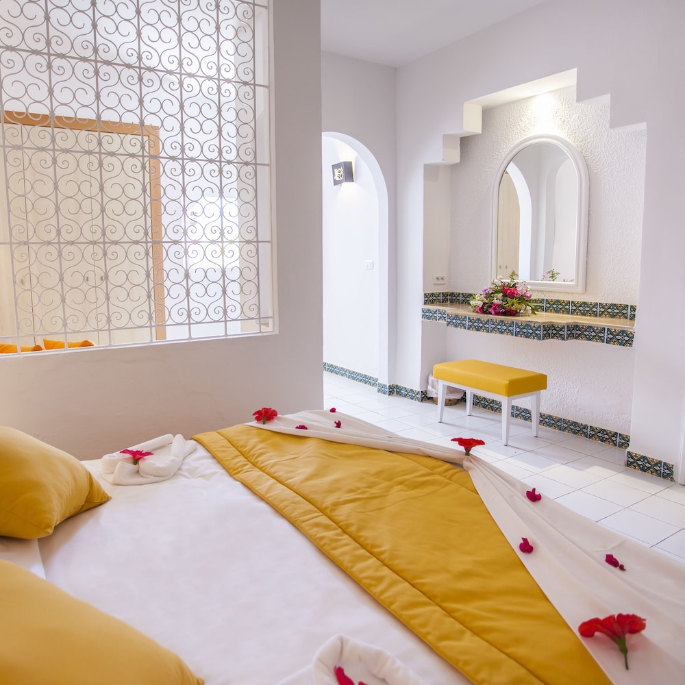 Standard Double Room - Photo 2