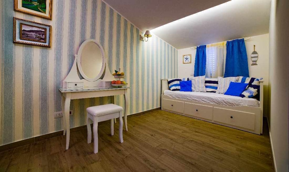 Classic Triple Room photo 3