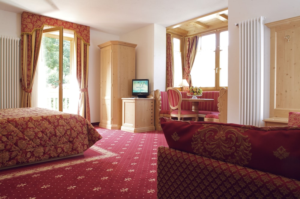 Family Triple Room, Mountain View photo 2