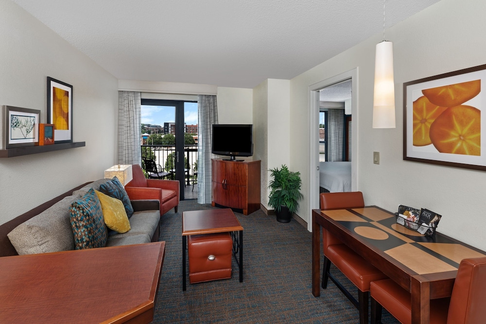 Suite, 1 Bedroom photo 1