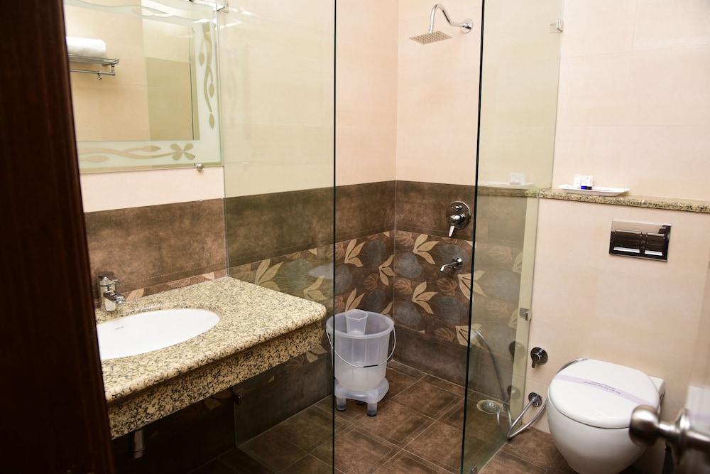 Executive Room - Photo 3