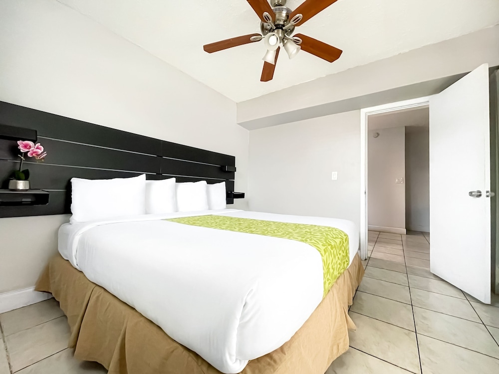 Superior Room, 1 King Bed, Non Smoking