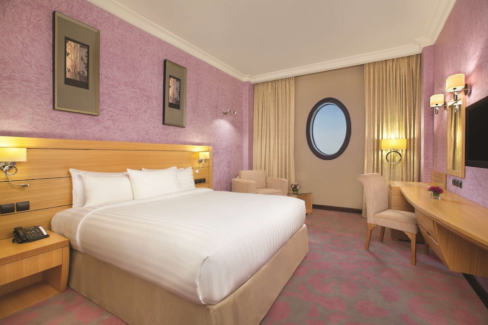 Room, 1 Queen Bed - Photo 3