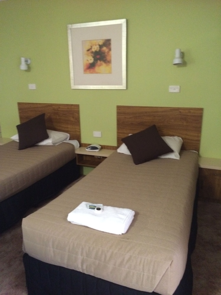 Family Suite, 2 Bedrooms, Kitchen, Mountain View photo 2