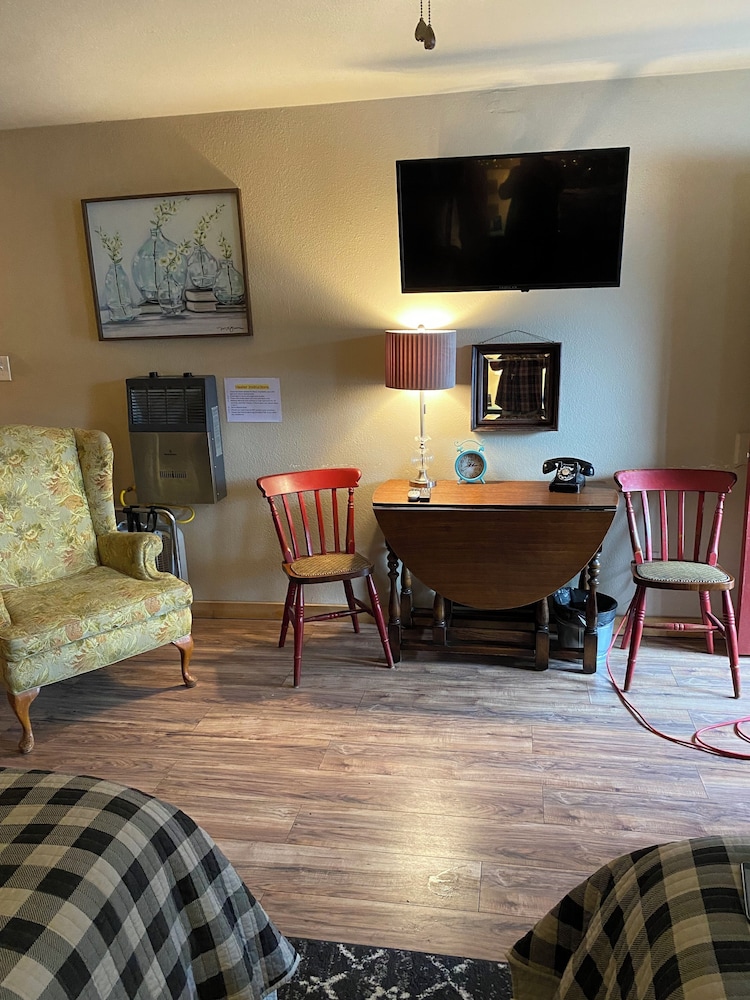 Superior Double Room, 2 Queen Beds, Kitchenette photo 2