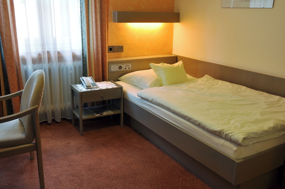 Basic Single Room