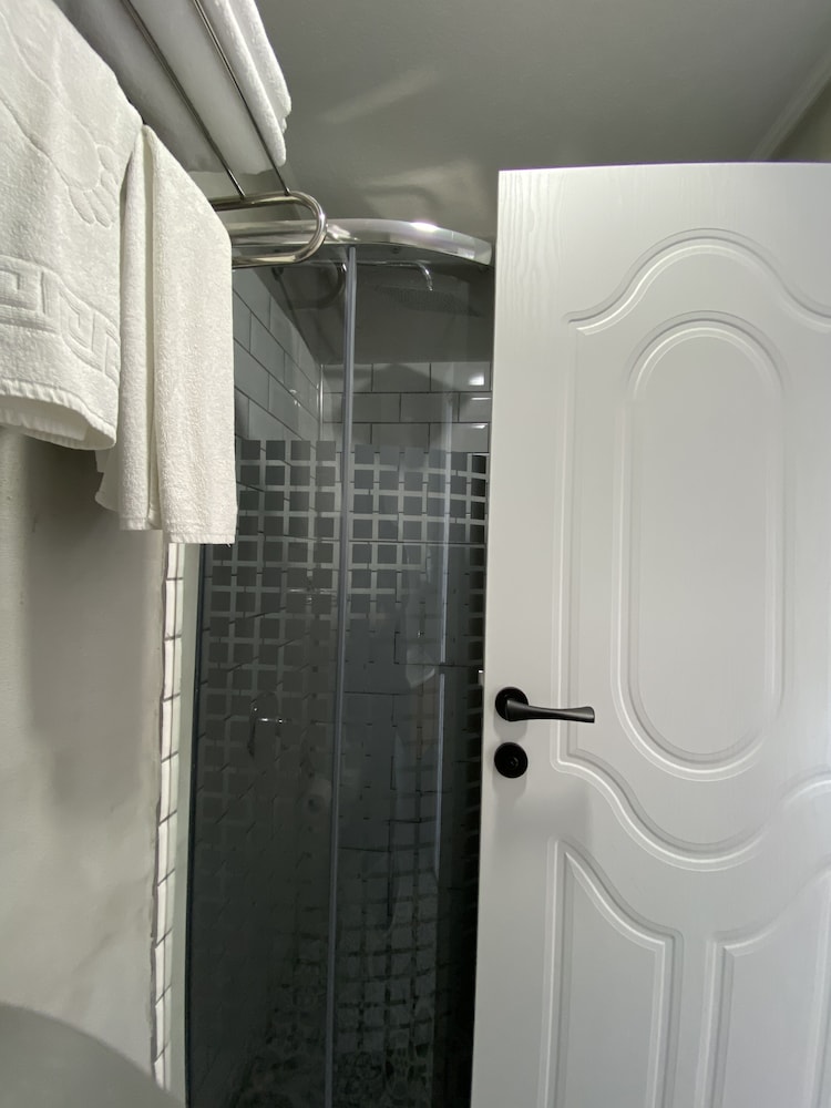 Deluxe Quadruple Room photo 2